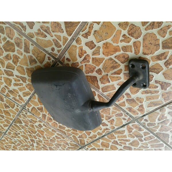 spion bagasi belakang Mazda E2000