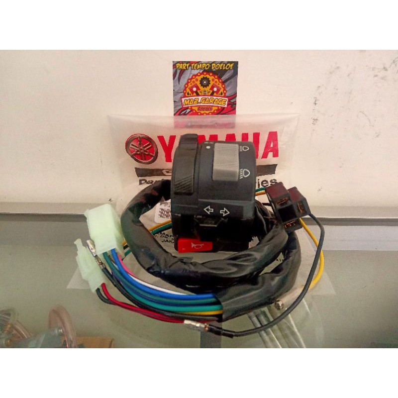 Holder kiri vixion ori baru