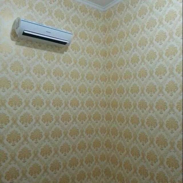 Wallpaper stiker dinding motif batik gold