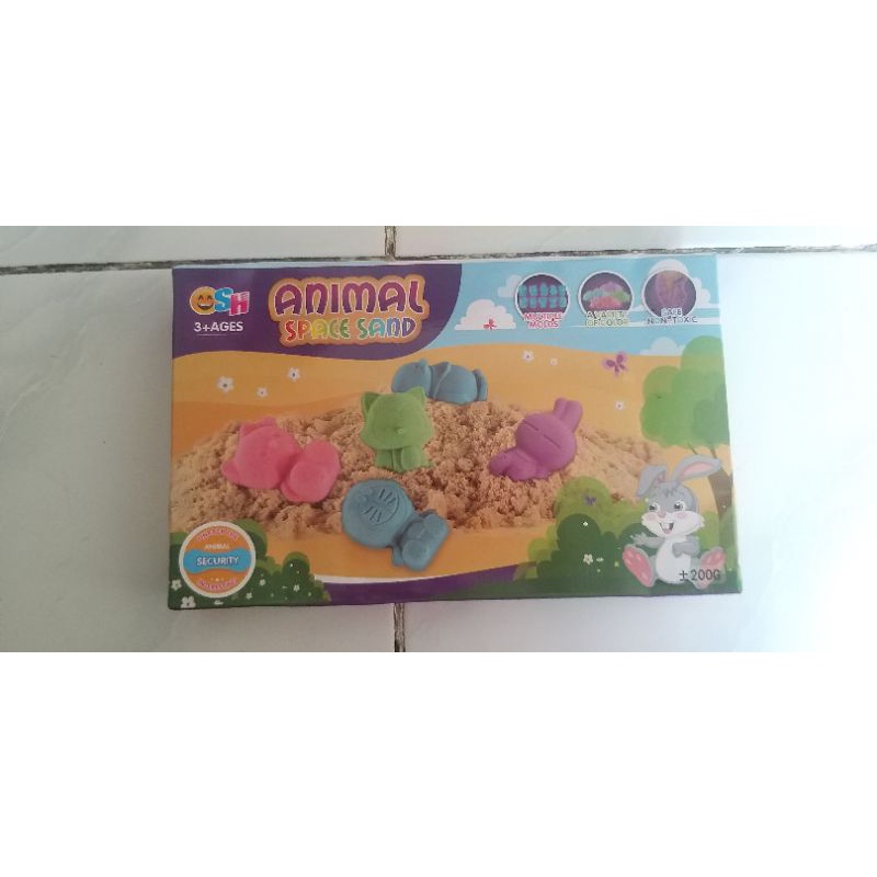 Mainan anak pasir kinetik dan cetakannya