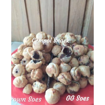 

[ 1/4kg ] MAKANAN RINGAN / CEMILAN MURAH / Soes GG Isi Coklat Lumer Soes Crown Lumer