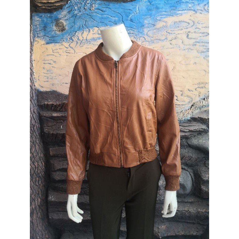 Jaket Bomber Wanita Casual Puring Leopard Macan Caramel Jaket Bomber Wanita Casual Puring Leopard Macan Caramel