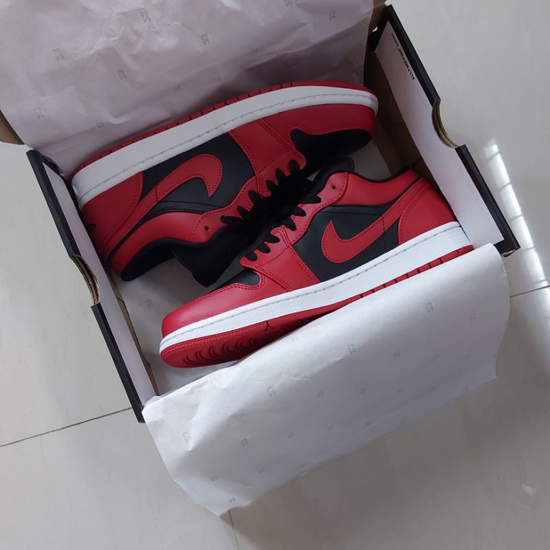nike aj1 low reserve bred