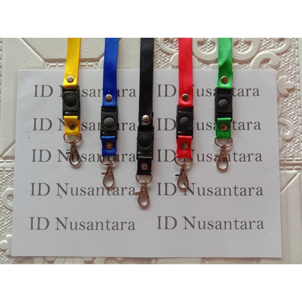 

Tali ID Card 1.5cm Stofer Kait / Gantungan ID Card