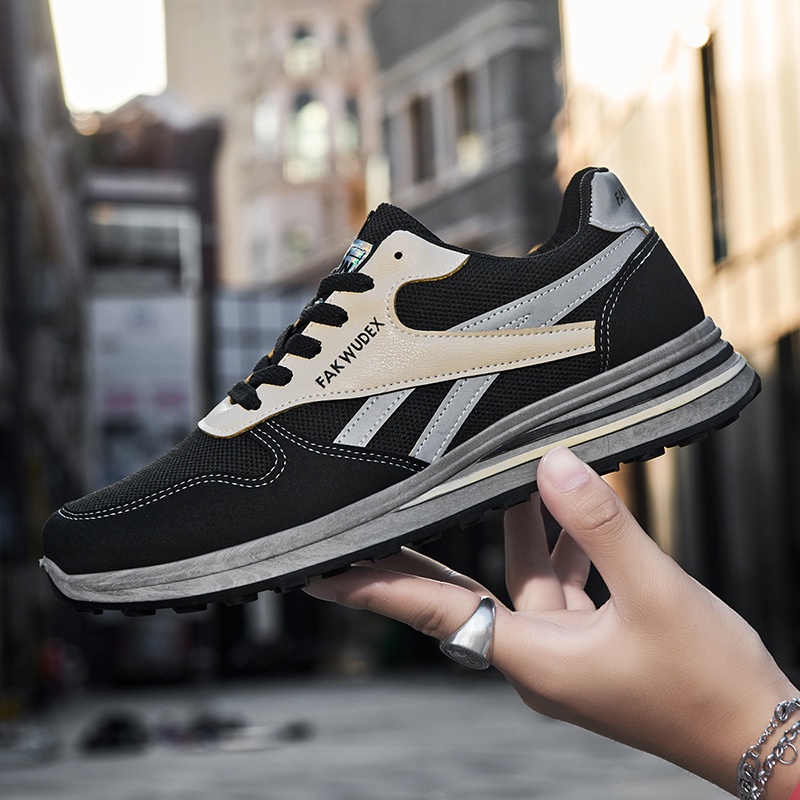Highland Sepatu Sneakers Pria Kasual Canvas Sepatu Pri Santai Sepatu Tali Olahraga Jogging Running Sport Shoes KSC703