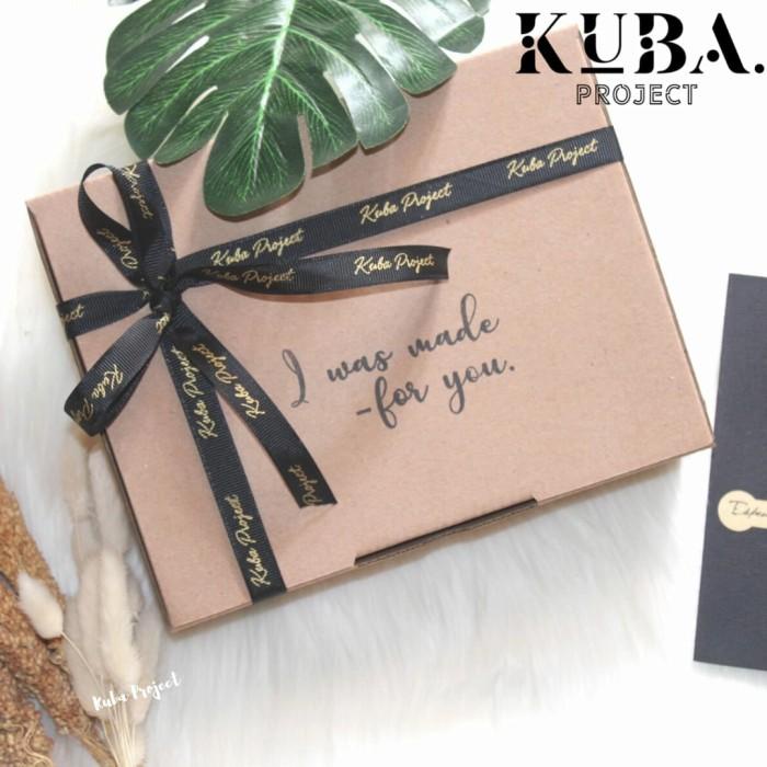 

Hampers Hijab Gift Box Premium Hijab Parcel Ramadhan Parcel Lebaran Best Seller