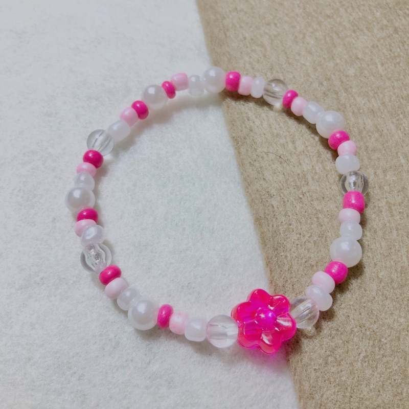 [ New Product ] Hot pink flower bracelet✨