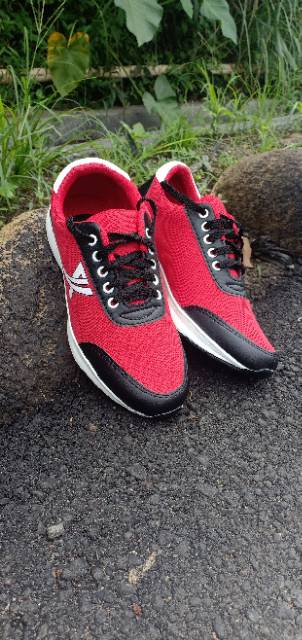 sepatu pria sneakers running fashion running BCX size 39-43