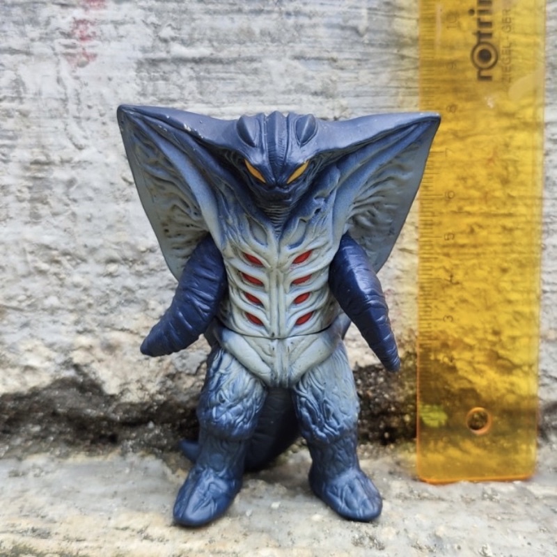 ParamountKingdom Sofubi Kaiju Ultraman Tiga Gazort Bandai