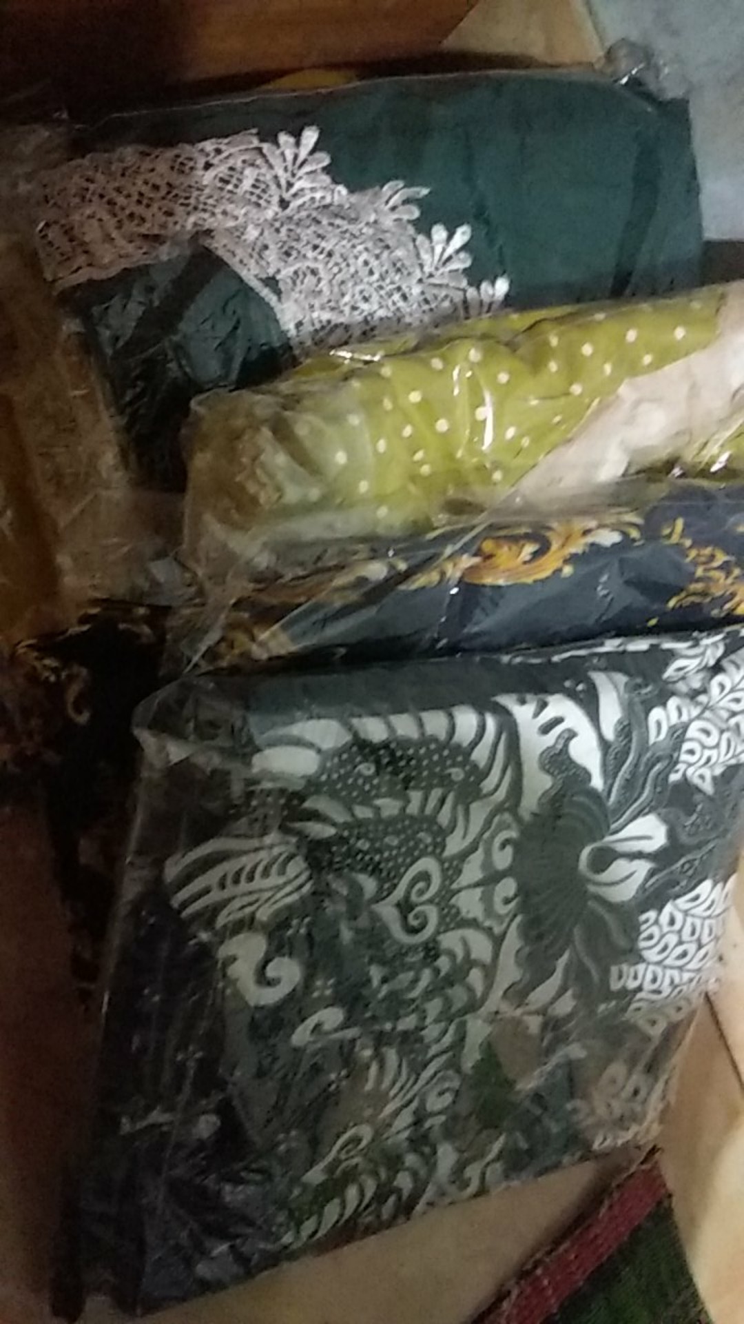 Couple Maura Ruffle Batik Couple Ndoro Jowi Dnt
