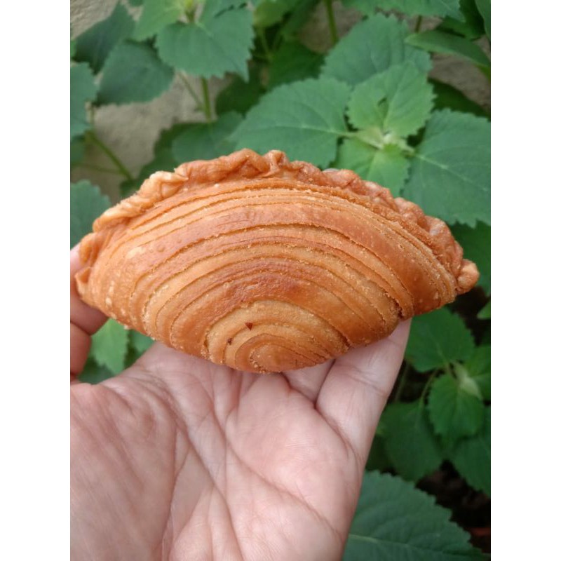 

PASTEL KRISPY / SPIRAL SINGAPORE FROZEN/BEKU plus saos sambel - (HALAL)