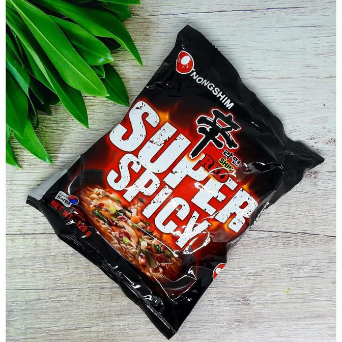 

Nongshim Shin Red Super Spicy 120gr - Standard