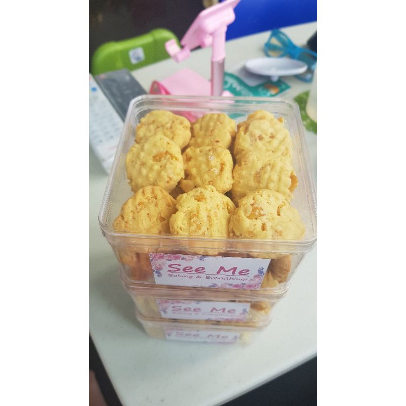 

kue kering keju cornflake, cornflake cheese cookies