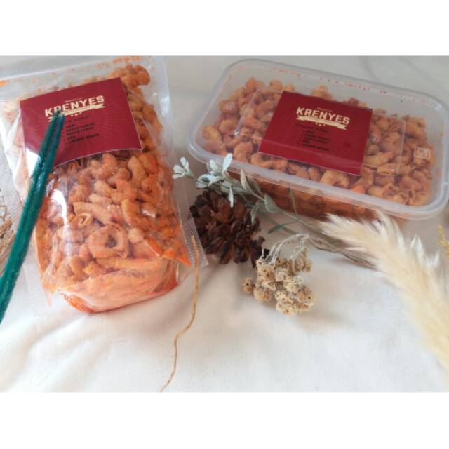 

Makaroni krenyes @jajanwae_semarangan