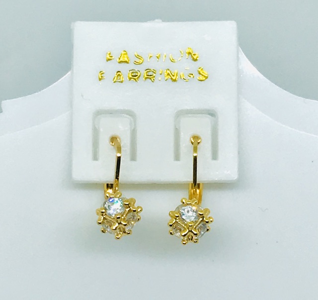 Anting wanita // anting lapis emas//perhiasan //anting