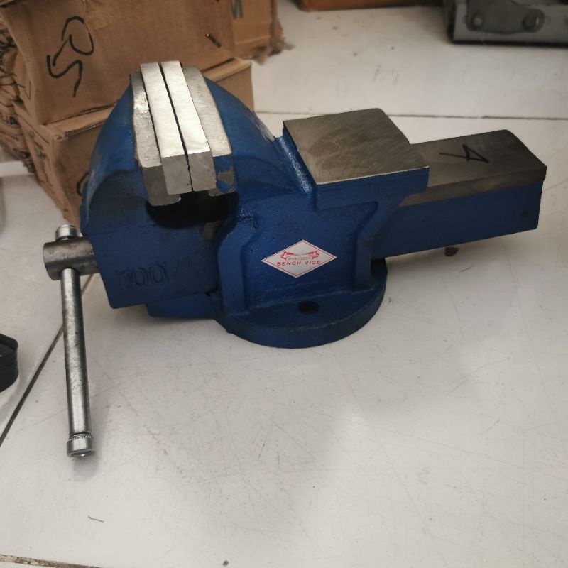 Tanggem Paron 4" Catok Ragum 4 Inch