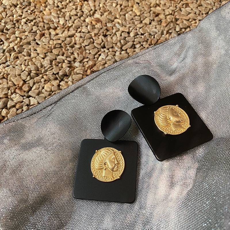 Anting Tusuk Gantung Desain Geometri Warna Hitam Gaya Eropa / Amerika / Barok / Trendy / Unik Untuk Wanita