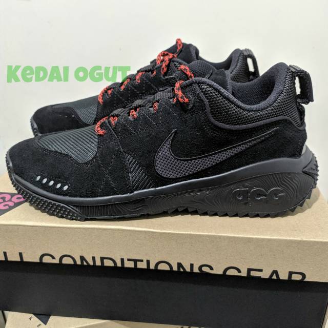 nike acg dog mountain triple black