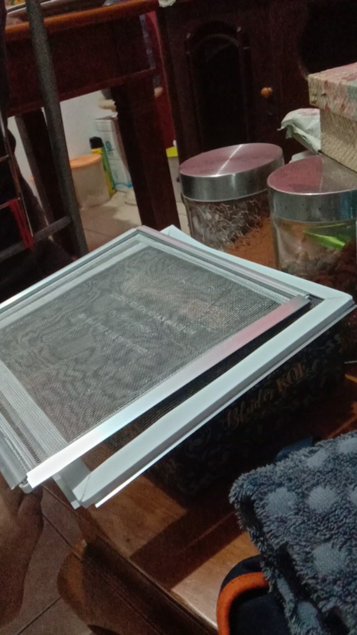 Kasa Kawat Nyamuk Fiber Nylon Dengan List Karet