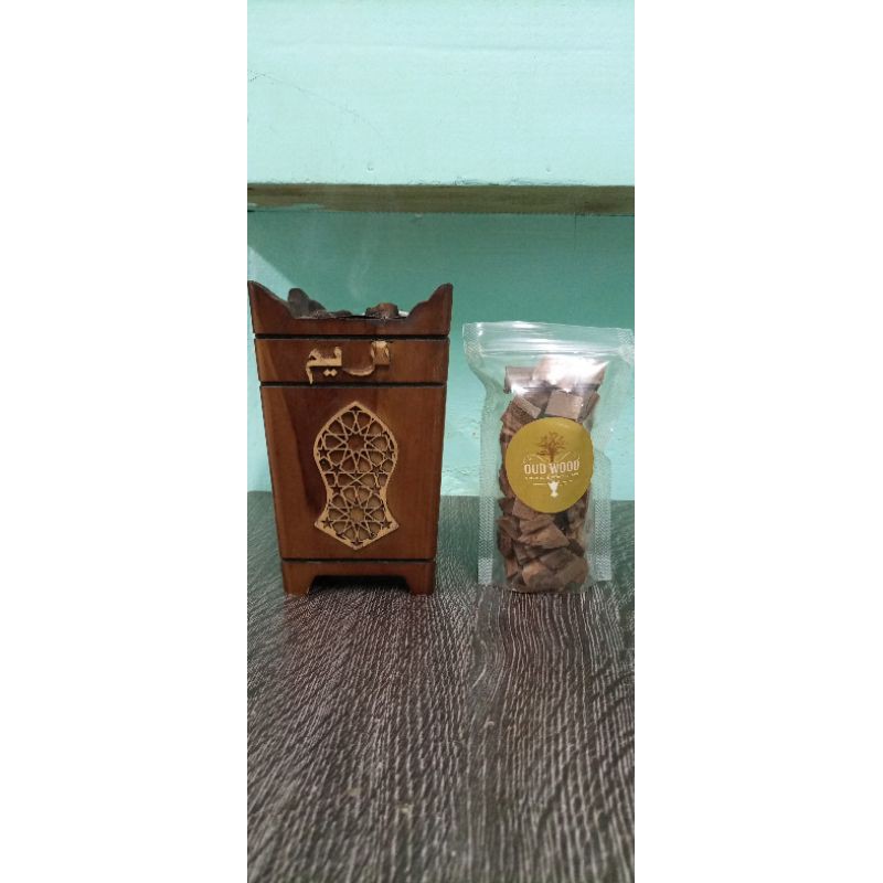 kayu gaharu/Oud Wood/Gaharu Kalimantan/Gaharu Buaya