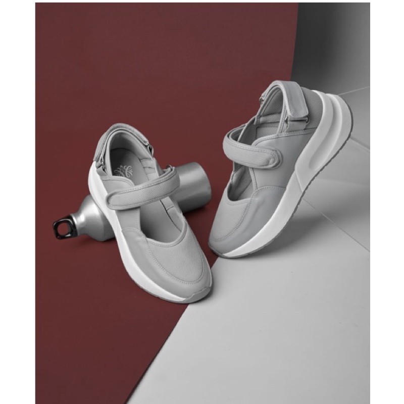 Track Shoes by Local.id 38