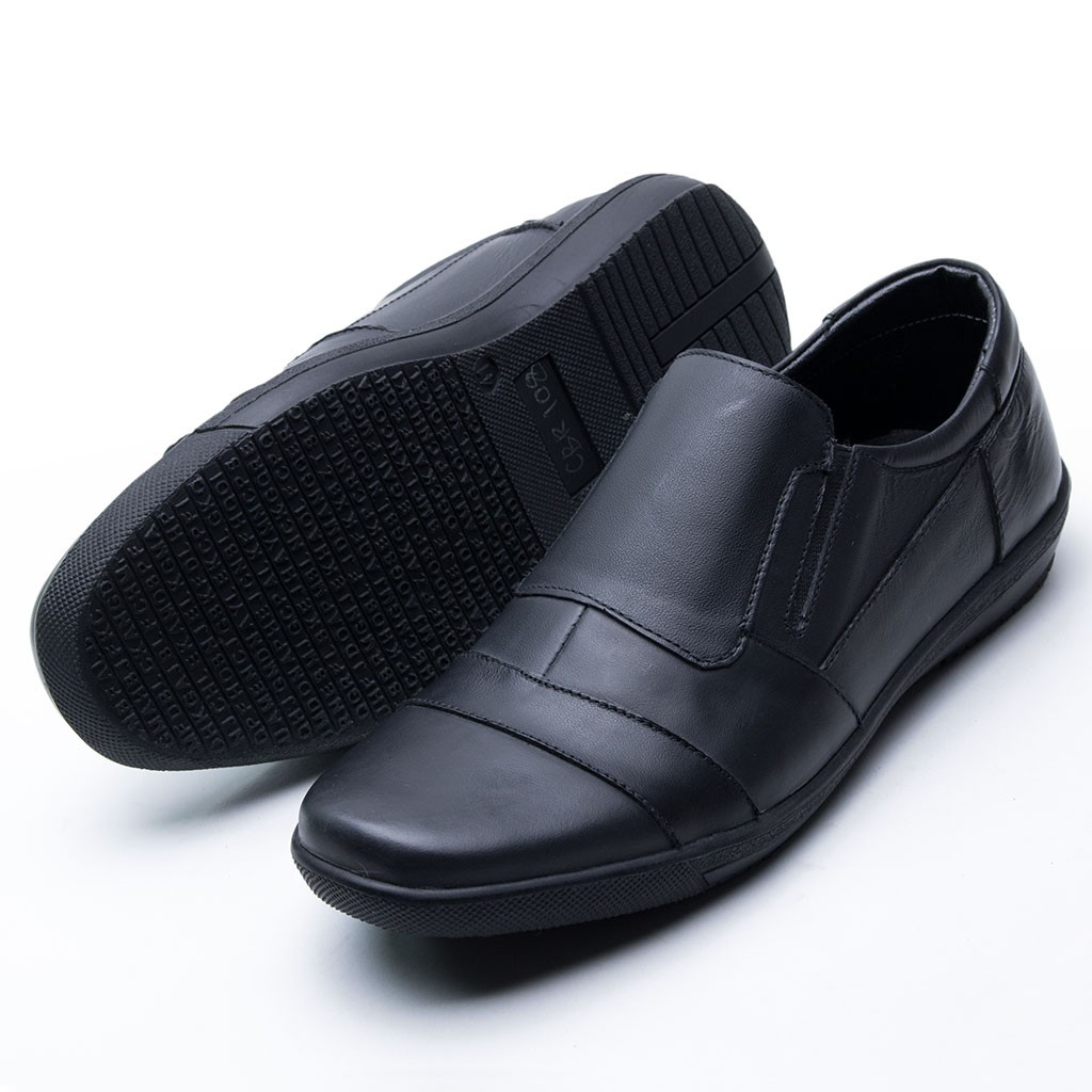  Sepatu  Pria  Casual Kasual Murah Model Slip On untuk kerja 