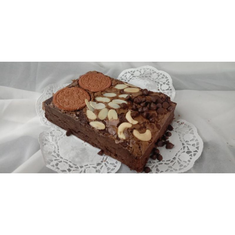 

FUDGY BROWNIES Mini By Qila's Crunchiez