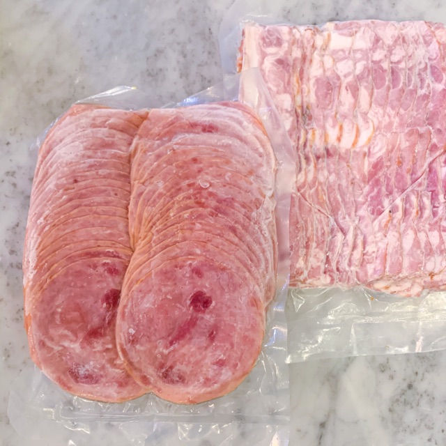 

Paket Hemat Pork Bacon + Pork Ham