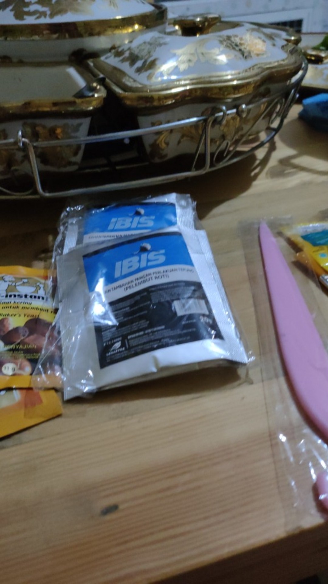 Ibis Blue 20gr Bahan Pelembut Pengempuk Roti