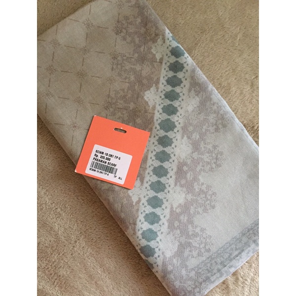 Pasaman Scarf Ria Miranda