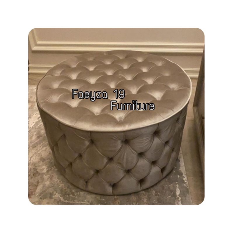 Kursi stool bundar bludru