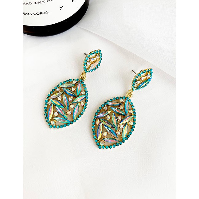 LRC Anting Tusuk Fashion Alloy Studded Oval Stud Earrings D33791