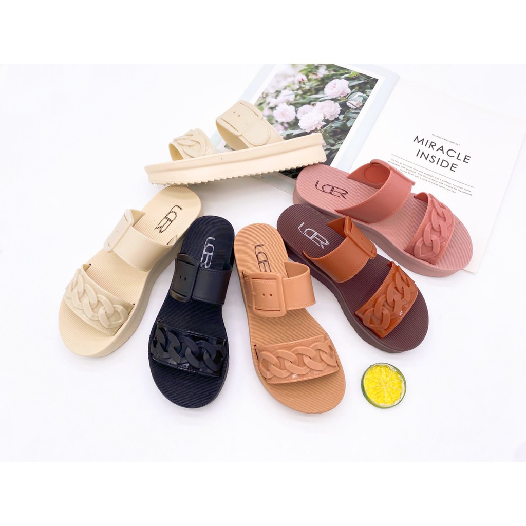 Sandal slop wanita gesper 2 rantai model terbaru impor / LCR A19 (36-40) / sandal jelly impor