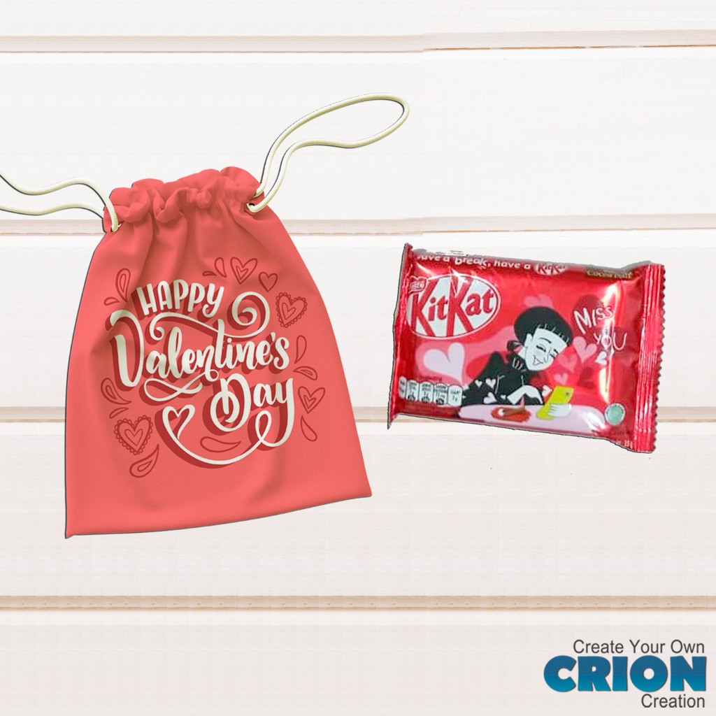 hadiah cokelat valentine kitkat dan Pouch serut bisa request tulisan