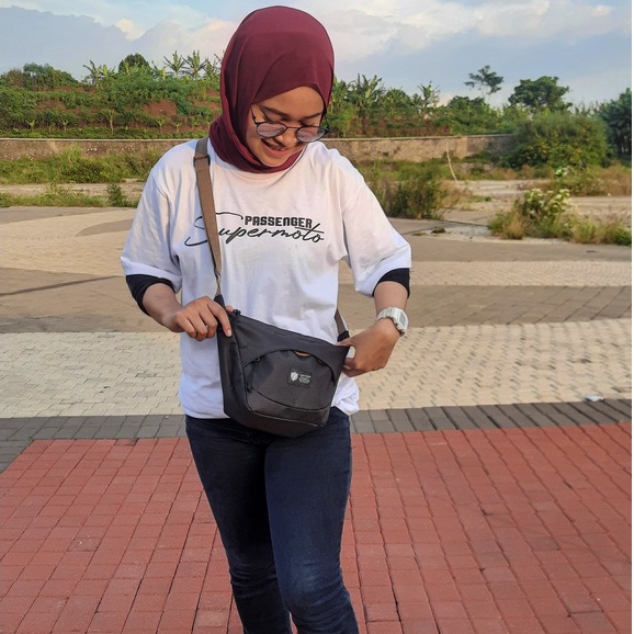 Sling bag Pria Dan Wanita Fanteus Tas Selempang Distro Unisex Murah Keren