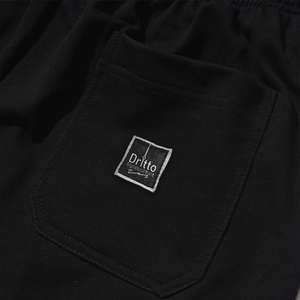 Dritto Short Pants - Celana Boxer (Sebelah Mata) - Hitam