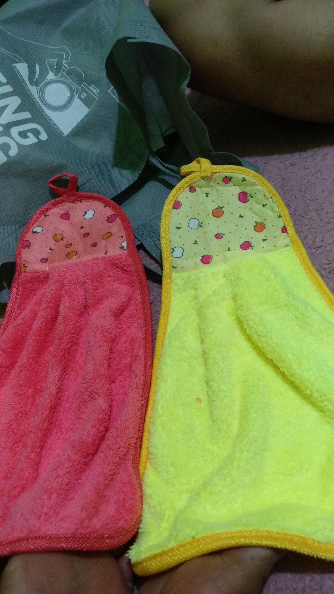 Lap Tangan Handuk Motif Apel Cb