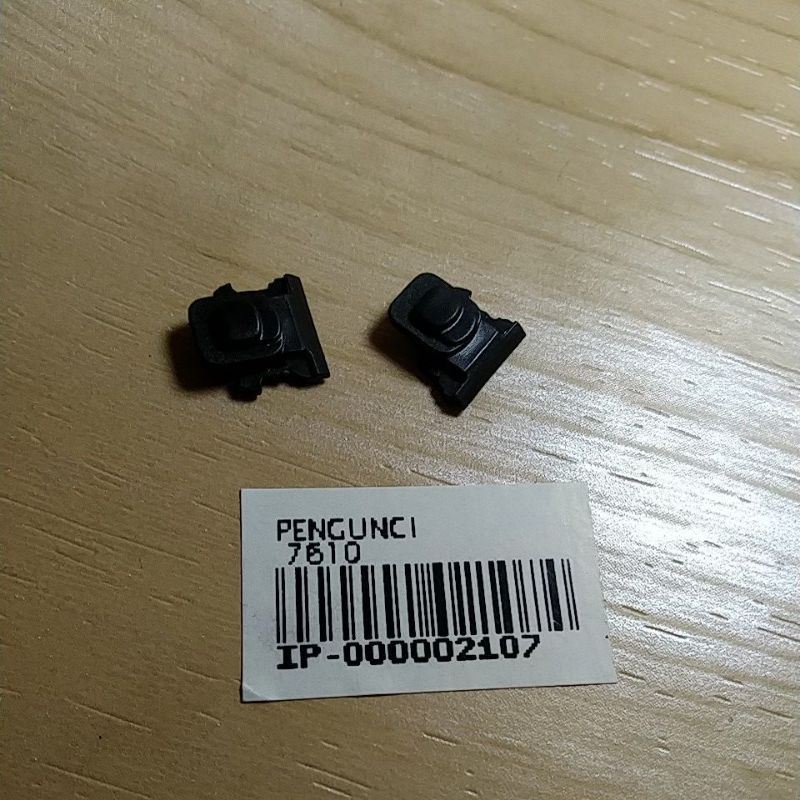 Pengunci tutup belakang Nokia 7610 isi 2pcs