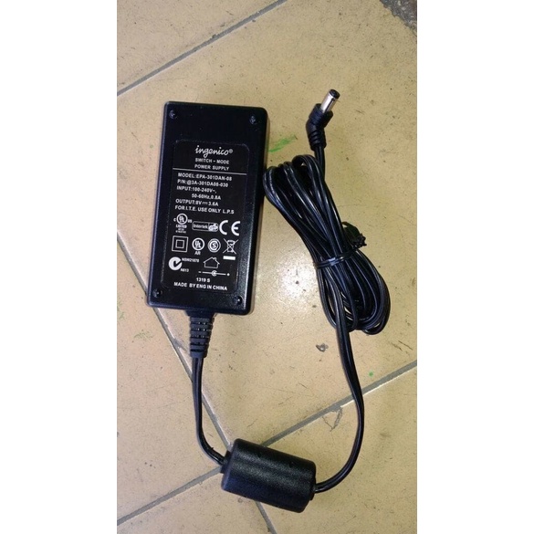 adaptor 8v 3.6a bagus