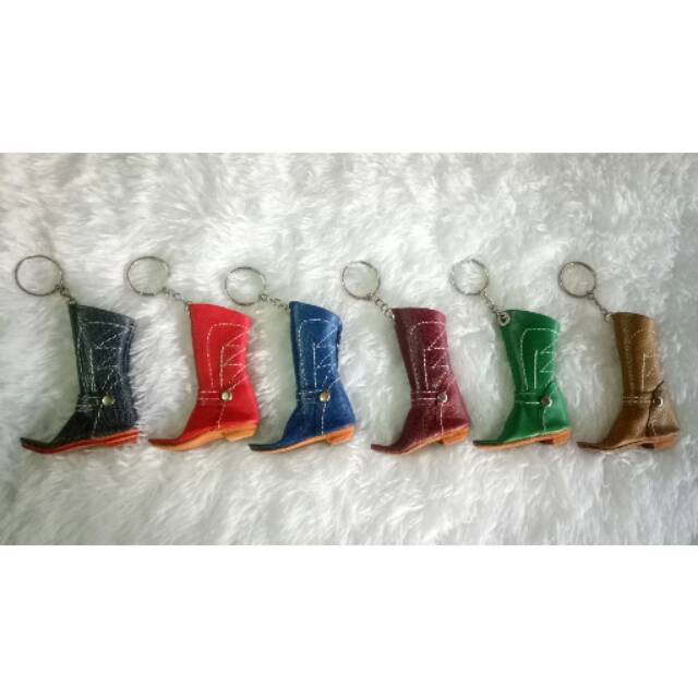 Gantungan kunci sepatu kulit motor keren souvenir