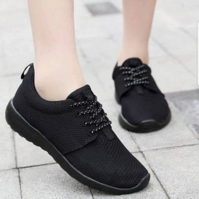 New ..  Sepatu Yz Hitam SH TR