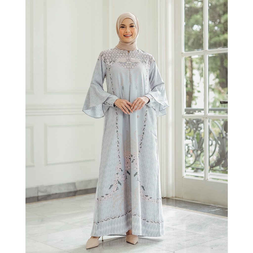 Gaudy Dress by Geulis