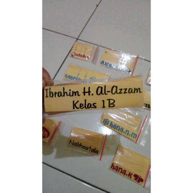 

stiker nama