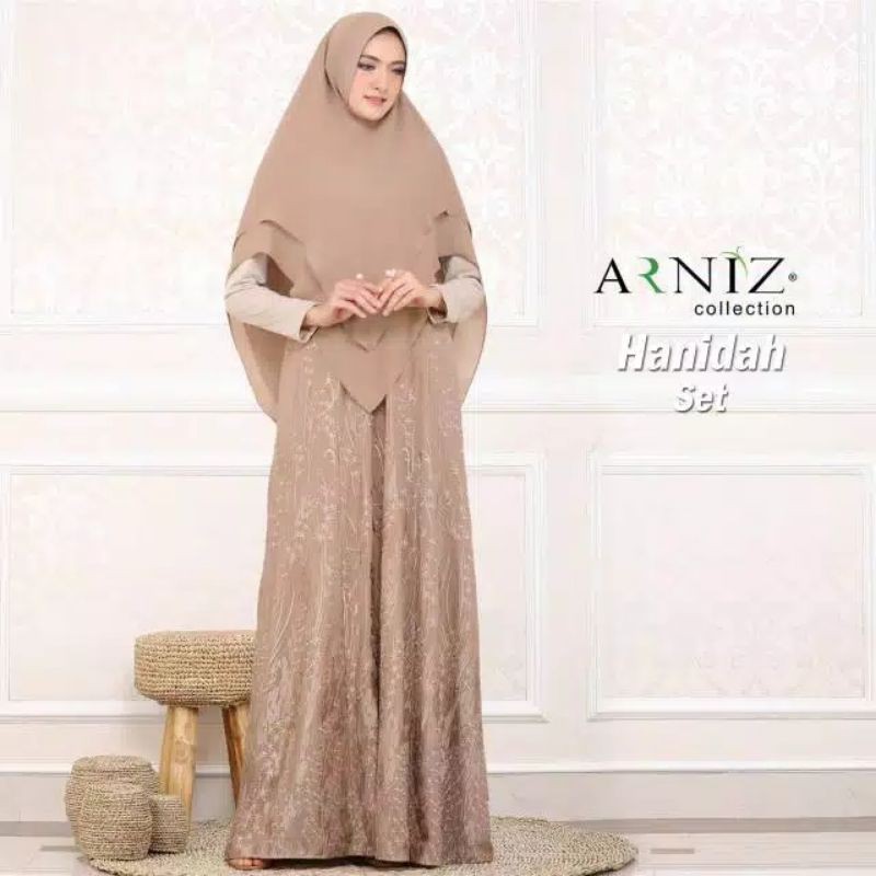 Hanidah set by Arniz