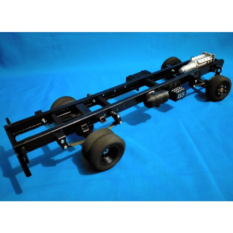Sasis Mitsubishi canter skala 10 model RC full detailing
