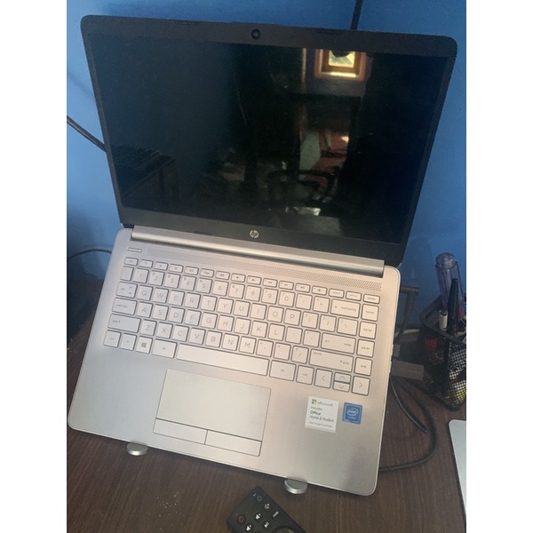 laptop HP bekas pakai mulus