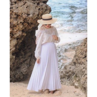 ROK PLISKET PUTIH FURING MURAH PLEATS REMPEL FLARE SKIRT ROK PLISKET PUTIH FURING MURAH PLEATS REMPEL FLARE SKIRT
