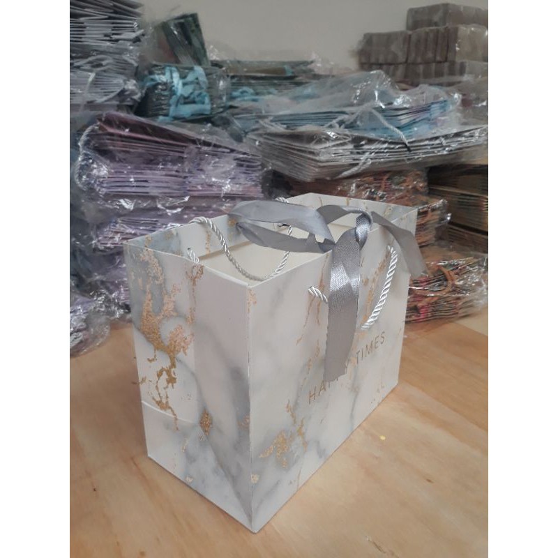 

10pcs Paperbag Happy white ,Kado S / Tas Kertas Hadiah, Gift Bag , Goodie Bag ,Premium Bag