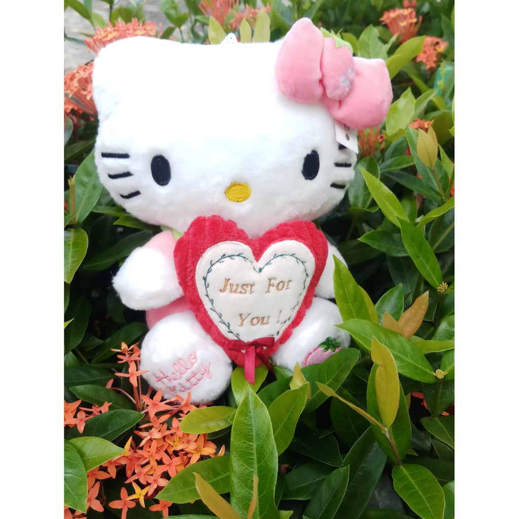 BONEKA KITTY BUAH HATI RED 10 INC