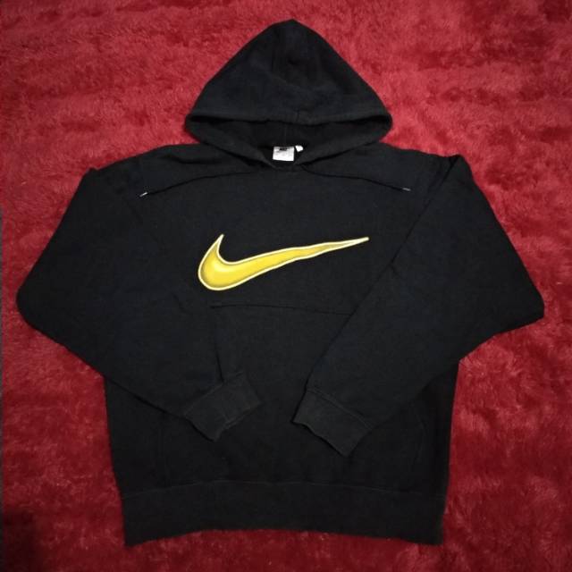 big swoosh nike hoodie